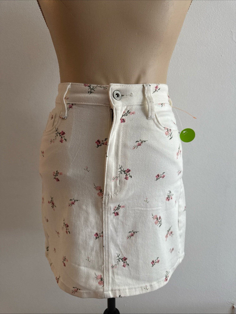 Arizona Jean Company Cream Mini Skirt with Pink Floral Print